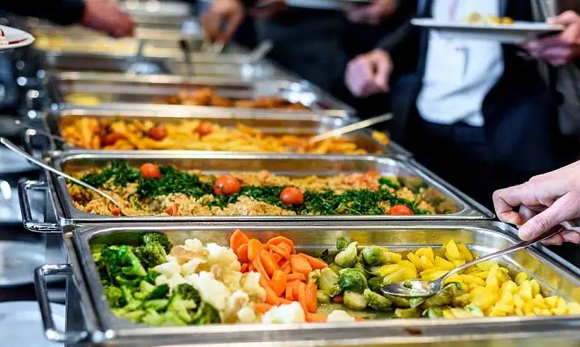 Konya'da cep yakan yemek fiyatlarına belediye ayarı: İşte haftalık menü ve fiyatlar!