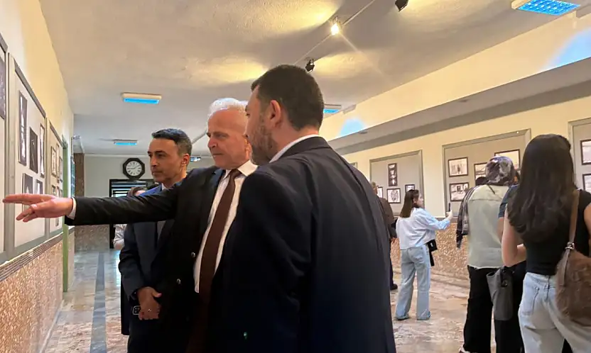 Konya'da genç gazetecilerin objektifinden yansıyan kareler sergilendi
