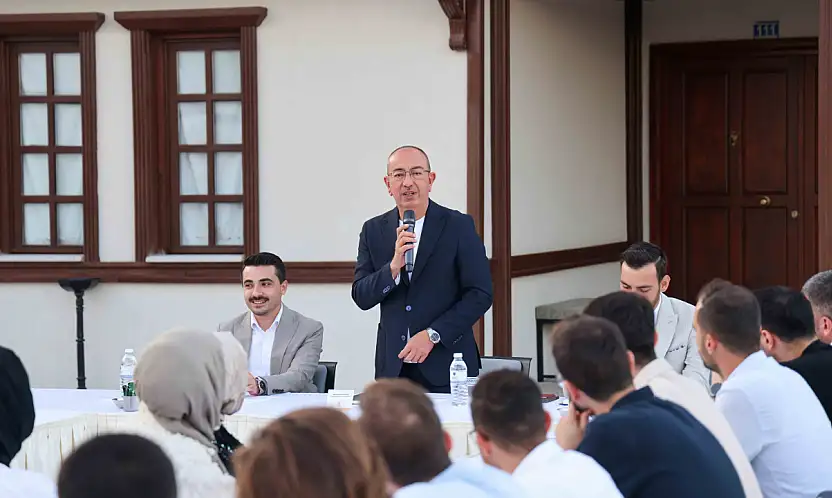 Konya'da gençlerle geleceğin haritası çizildi