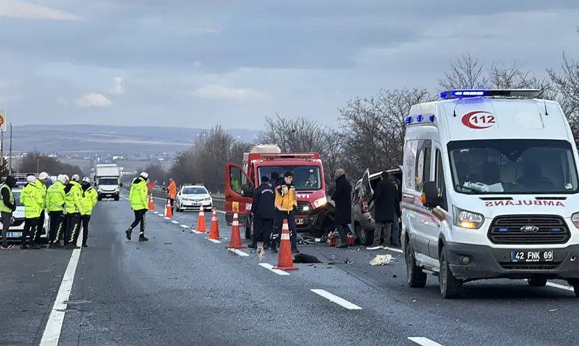 Konya'da hafif ticari araç ile TIR çarpıştı: Fatma Sarıkaya hayatını kaybetti