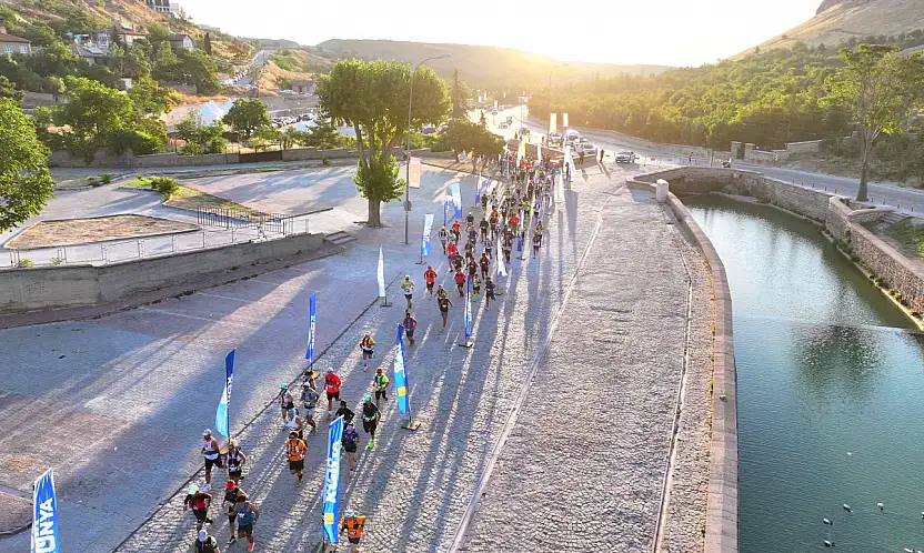 Konya'da ilk kez gerçekleşti! 1.300 sporcu aynı heyecanı yaşadı