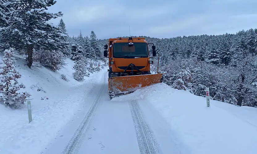Konya'da kar ve buzlanmaya karşı bin 885 personel ve 790 araç görev başında