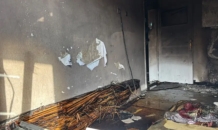 Konya'da korkutan yangın! Alevler odayı sardı
