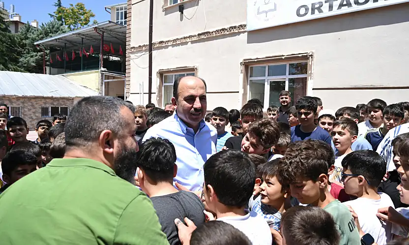 Konya'da manevi eğitim buluşması! Başkan Altay hafız adaylarıyla bir araya geldi