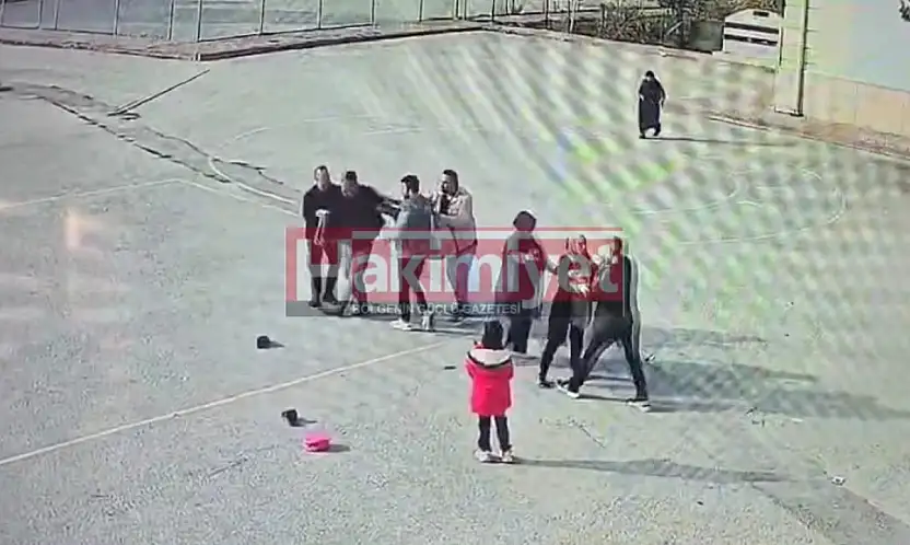 Konya'da okul müdürüne saldırı! O anlar kamerada
