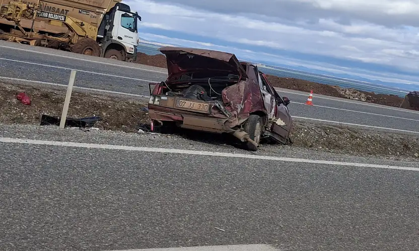 Konya'da otomobil devrildi: 2 yaralı