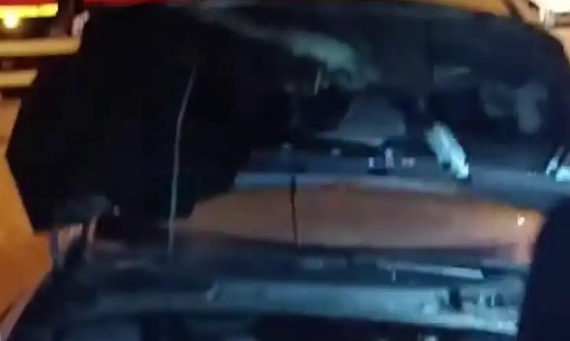 Konya'da park halindeki otomobil alev aldı