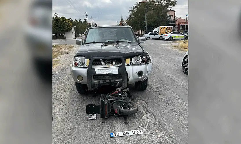 Konya'da pikap ile motosiklet çarpıştı: 1 yaralı
