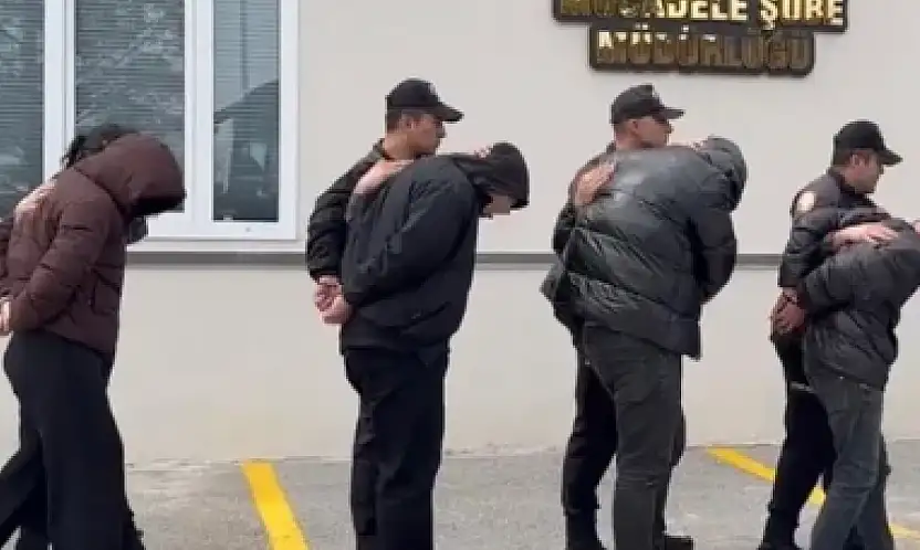 Konya'da 'polisiz' diyerek 8 milyon liralık vurgun: Doktoru saatlerce adliye önünde bekletmişler!