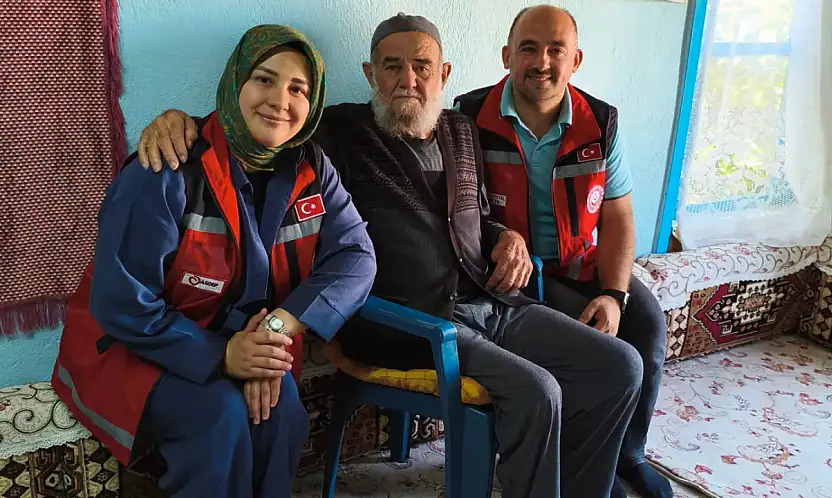 Konya'da şehit babasına anlamlı ziyaret