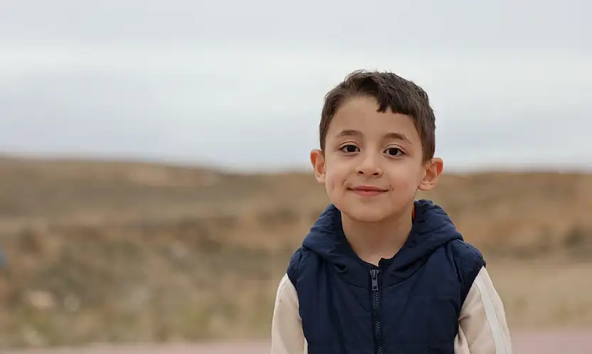 Konya'da tedavi bekleyen küçük Cafer'e İzmirli gönüllüler sahip çıktı