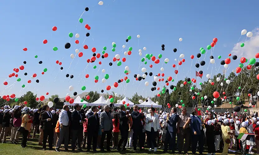 Konya'da uçurtmalar gökyüzüne, mesaj Gazze'ye yükseldi
