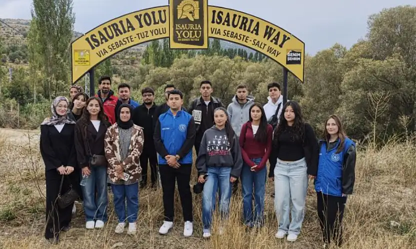Konya'da üniversite öğrencilerine büyük jest: Keşfederek öğreniyorlar!