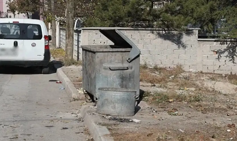 Konya'da vicdansız anne- baba bebeği çöpe attı: 'Yaşaması İçin Bıraktı'