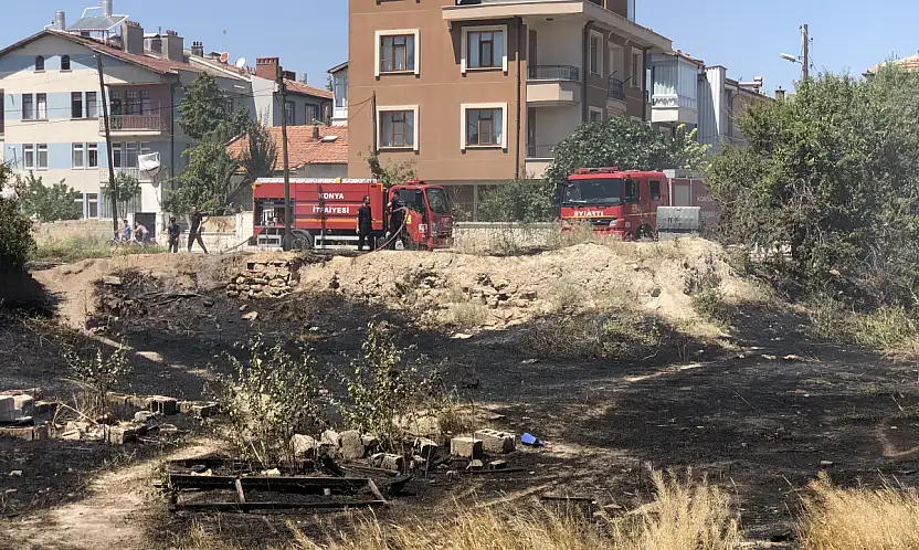 Konya'da yangın paniği: Alevler kuru otlara sıçradı