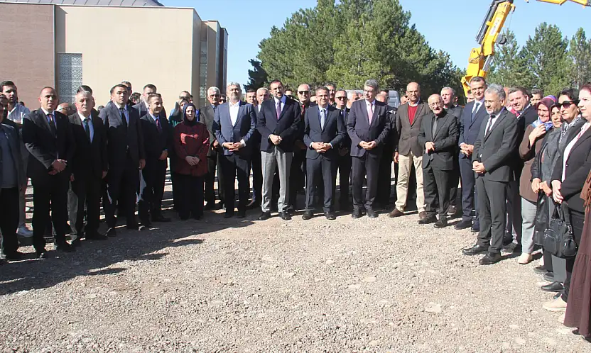 Konya'da yaşlılar için yeni merkez yükseliyor! Temeli dualarla atıldı