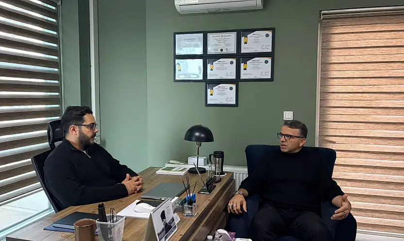 Konya'da yüksek lisans yapan emekli başçavuş, oğluyla meslektaş oldu!