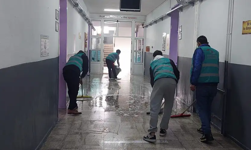 Konya'da yükümlüler okulları yeni döneme hazırladı