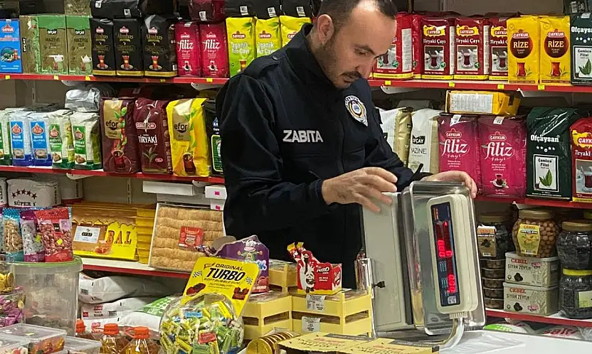 Konya'da zabıta ekiplerinden sıkı denetim: Esnafa hijyen ve etiket kontrolü