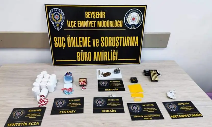 Konya'da zehir tacirlerine darbe: Evde çıkanlar şaşkına çevirdi!