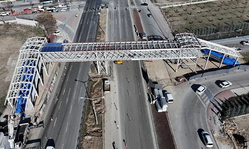 Konya'daki İki Yaya Üst Geçidi Yenileniyor