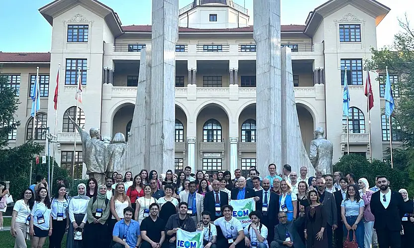 Konya'dan dünyaya uzanan başarı: Prof. Dr. İsmail Karaoğlan'a uluslararası alanda üstün başarı ödülü