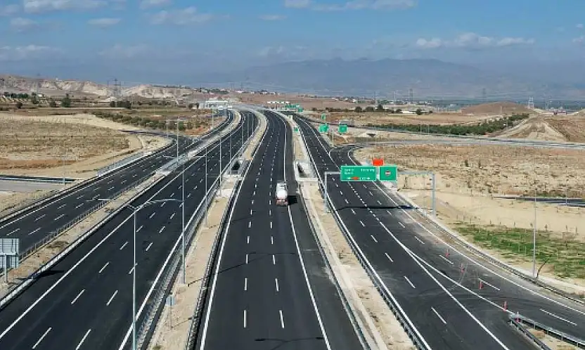Konya'dan yola çıkacaklar dikkat: Afyonkarahisar yönü trafiğe kapatıldı!