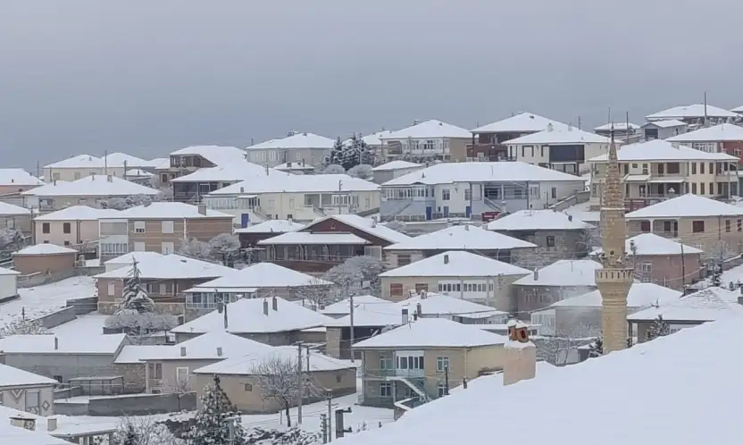 Konya'nın bu ilçesine mevsimin ilk karı yağdı