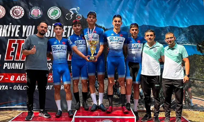 Konya'nın genç pedalları Isparta'da fırtına gibi esti