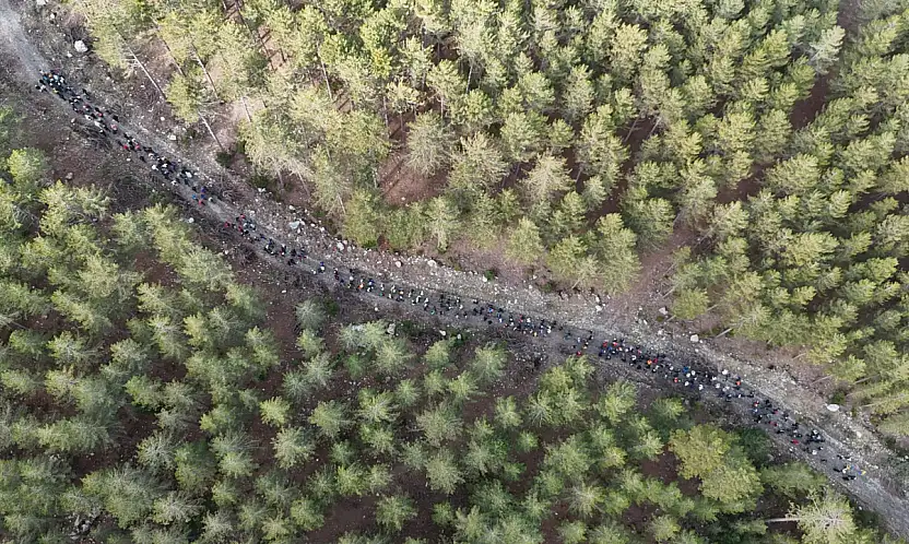 Konya'nın kış turizmi yükseliyor: Yoğun katılımlı kar yürüyüşü büyüledi