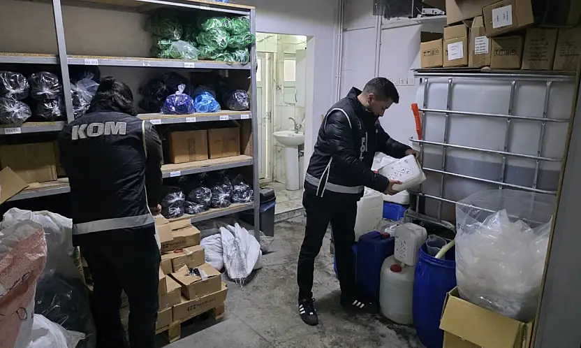 Konya polisi yılbaşı öncesi sahaya indi: Tek tek incelediler