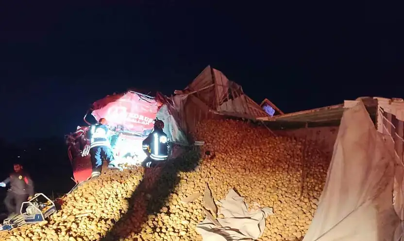 Konya yolunda feci kaza! Süt tankeri ile TIR çarpıştı, 1 ölü