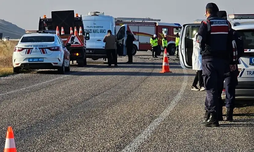 Konya yolunda katliam gibi kaza! 3 ölü, 4 yaralı