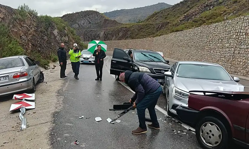 Konya yolunda zincirleme kaza! Yaralılar var