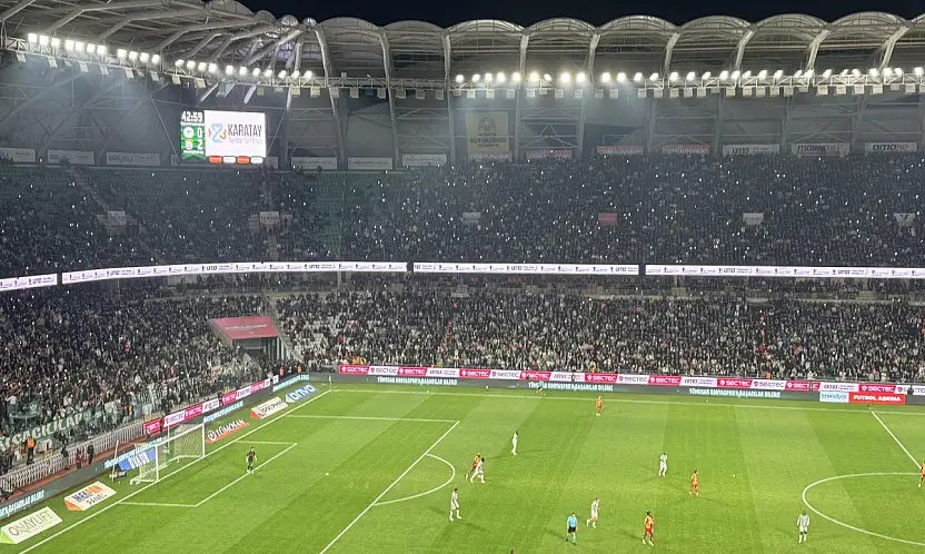 Konyaspor'da kaleci değişikliği! Bahadır Güngördü oyundan çıktı