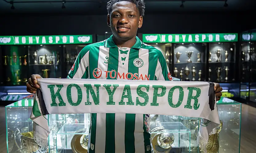 Konyaspor, Kazeem Olaigbe'yi renklerine bağladı