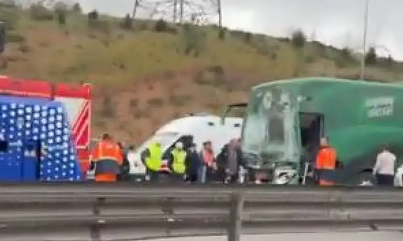 Konyaspor takım otobüsü kaza yaptı