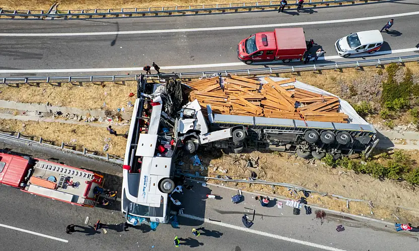 Manisa'da 11 kişinin öldüğü otobüs faciasında Konya'ya ateş düştü