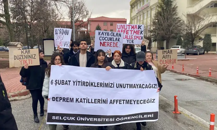 Selçuk Üniversitesi öğrencilerinden 6 Şubat depremleri için basın açıklaması: 'Unutmadık, affetmeyeceğiz'