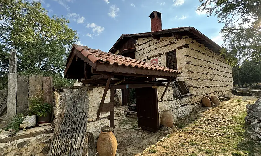 Selçuklu başkenti Konya'yı Akdeniz'e bağlayan tarihi köy, mimarisiyle dikkat çekiyor