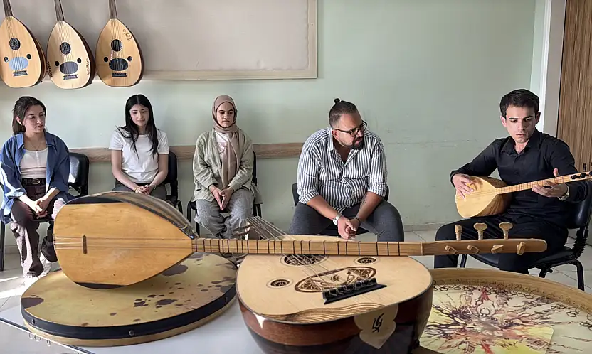 Semih öğretmenin öğrencisi Konya'da hayaline kavuştu