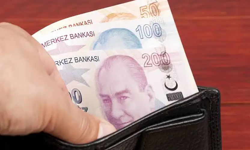 TBMM komisyonundan geçti! Emekli maaşına 3 bin 552 TL zam yapılacak