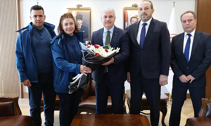 Vali İbrahim Akın PTT'nin yıl dönümünü kutladı