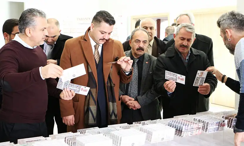 Yunak'ta 'Cumhuriyetin Banknotları' sergisi ziyarete açıldı