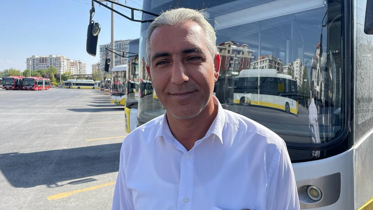 Konya'da otobüsün tekerlek boşluğuna sıkışan kedi kurtarıldı