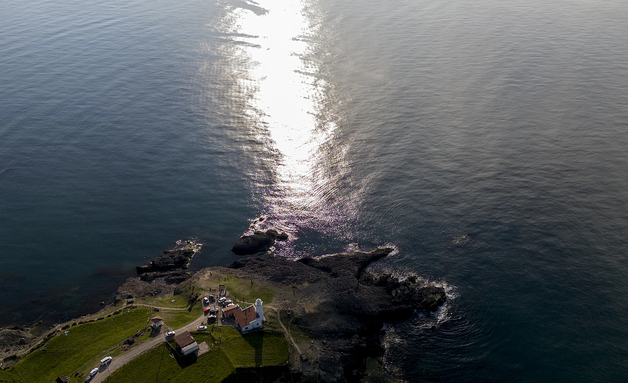 Tarihi İnceburun Feneri, denizcileri 161 yıldır aydınlatmaya devam ediyor