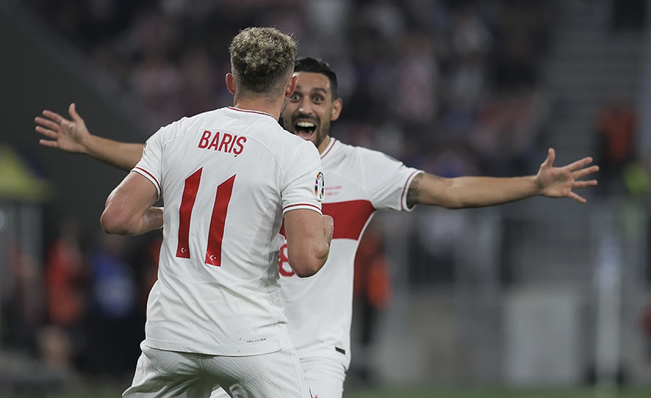 A Milli Takım zorlu deplasmanda kazandı: Liderliğe yükseldi!