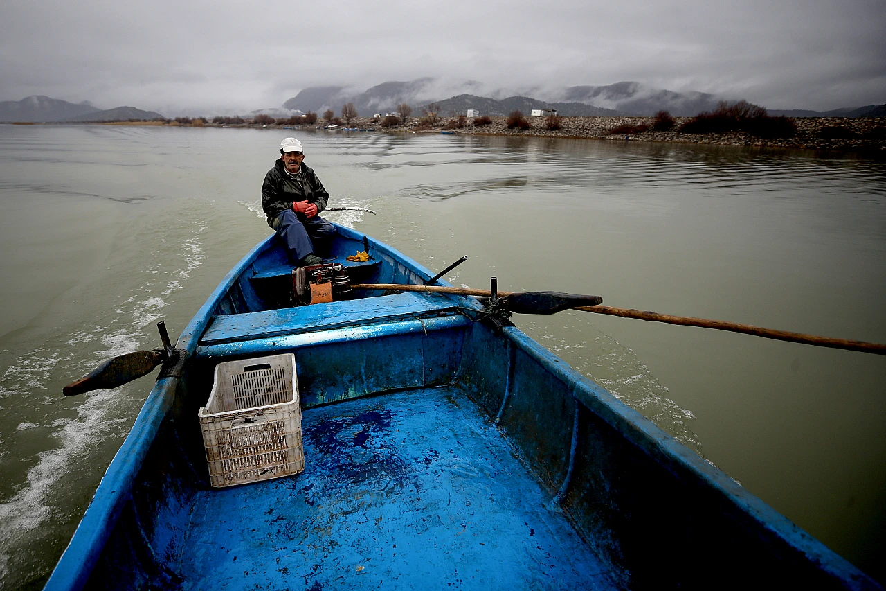 Konya'da balıkçılar avdan ağları dolu dönüyor