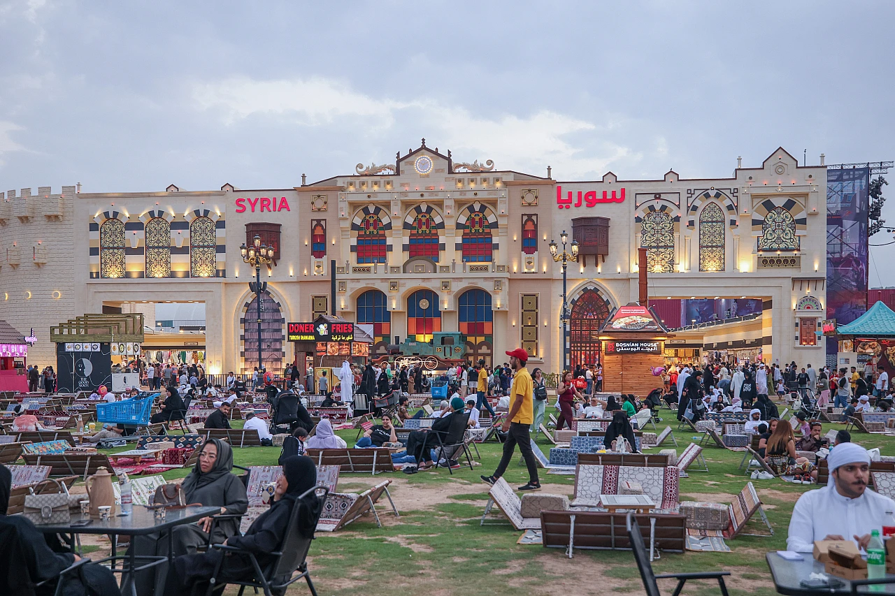 Bu köy her yıl 5 milyonun üzerinde ziyaretçiyi ağırlıyor
