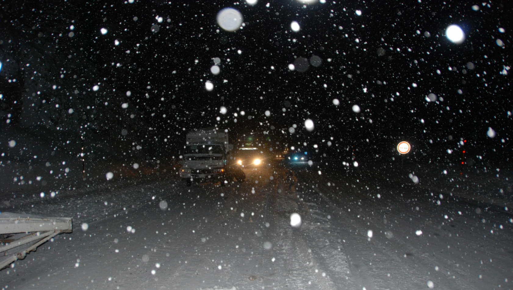 Antalya-Konya karayolunda kar yağışı etkili oldu